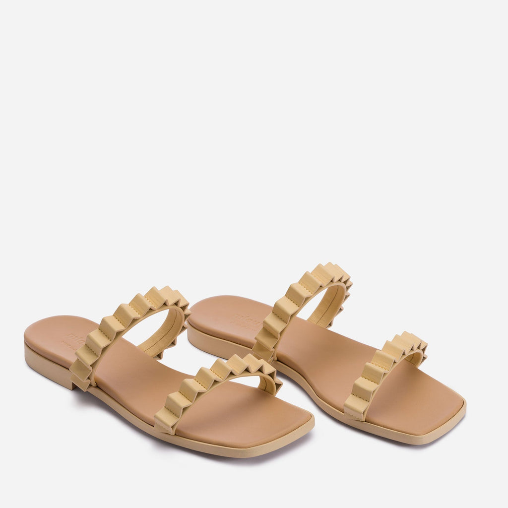 Thelma Sandal